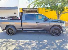 2018 Dodge Ram SLT, AR107946