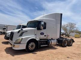 2015 Volvo VNL 630 6X4 T/A, $ 698,000.00, AR268656