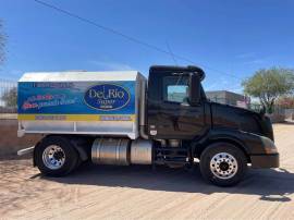 2012 Volvo VNL 4X2, $ 658,000.00, AR206224