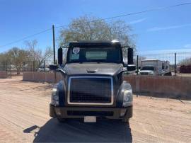 2012 Volvo VNL 4X2, $ 658,000.00, AR206224