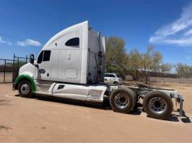 2011 Kenworth T700, $ 698,000.00, AR168052