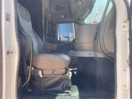 2011 Kenworth T700, $ 698,000.00, AR168052