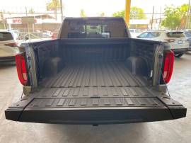 2022 GMC Sierra Crew Cab AT4
