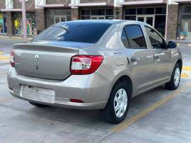 2017 Renault Logan, AR709605, $ 99,000