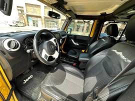 2015 Jeep Wrangler 4x4, AR113097, $ 455,000