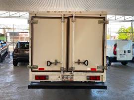 2017 Nissan NP300 Caja Seca
